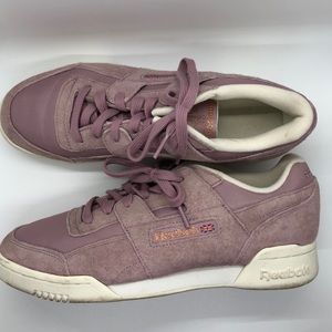 Reebok Pink Suede sneakers women’s
